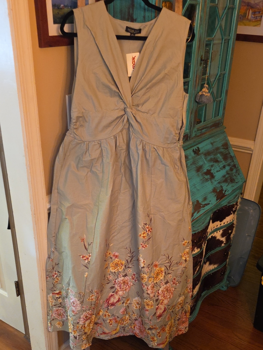 Rachel Zoe Light Green Sleeveless Twist-Front Floral Hem Dress